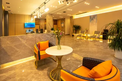 Lingshan Yunshang Hotel Hotels near Man Jiang Hong