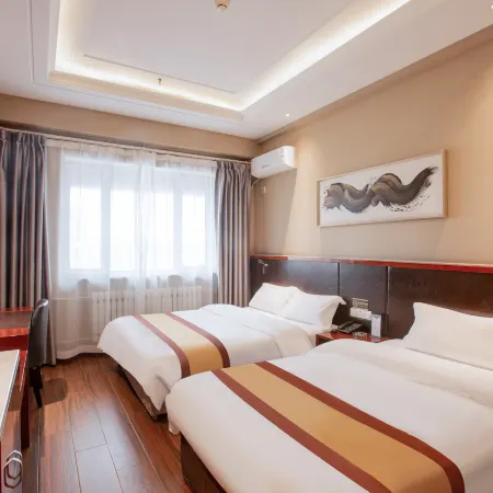 Oriental Hawaii Hotel (Heihe Central Pedestrian Street Shop) Hotels in Heihe