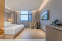 Yiju Life Hotel (Yuyao Station Wucaicheng)