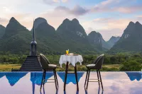 Yangshuo Yulong River Castle - piscina