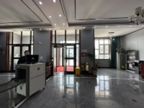 Shaya Century Royal Hotel