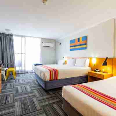 Paradise Resort Gold Coast Rooms