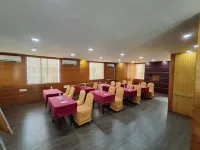 Dover Inn by BookMeriHotel.Com Các khách sạn gần Đài tưởng niệm Shaheed