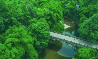 Qingcheng · Homestay in the Misty Rain