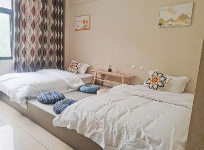 八宿自由風機車驛站