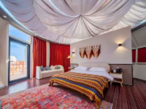 Zhongwei Tenggeli Star Travel Desert Hotel