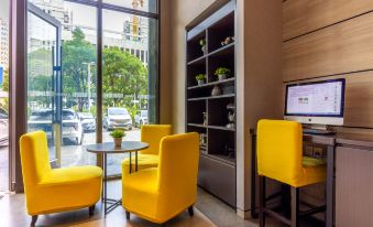 Homeinn Plus Hotel (Xining Railway Station Square)