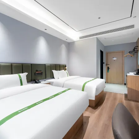 GreenTree Inn Express Hotel (Jinan CBD Vientiane City)