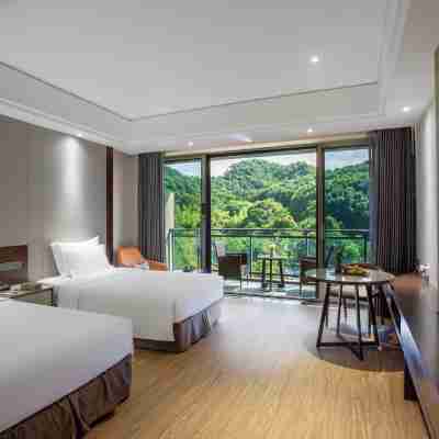 Howard Johnson Dongqian Lake  Plaza Ningbo（Erling Mountain Hot Spring） Rooms