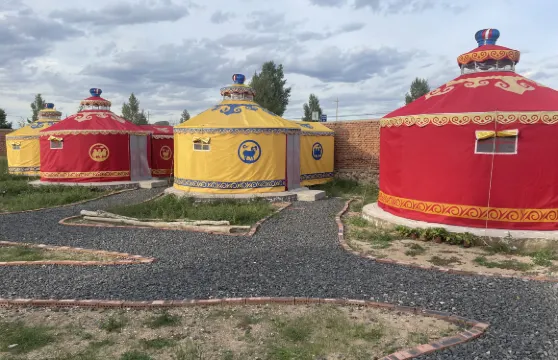 察右後旗拾光火山民宿