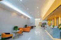 Huayi Series-Zhaoqing Guangning County Renmin Road Yueyun Bus Station Huayi Collection Hotel