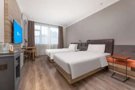 HanTing Premium Hotel (Shanghai North Bund Hailun Road Subway Station Hotel)