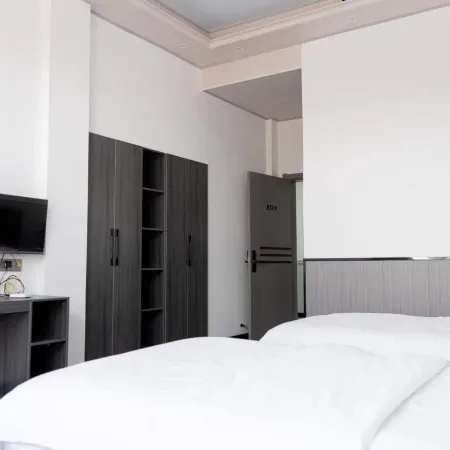 Jiaxian Starlight Hotel