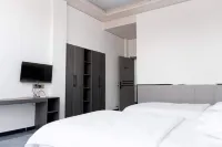 Jiaxian Starlight Hotel