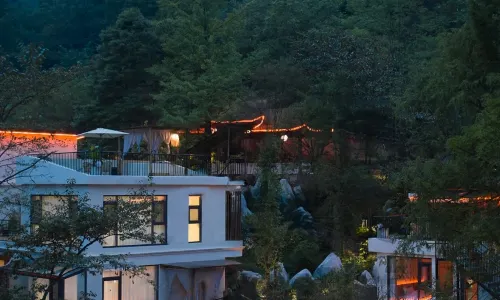 Jingshan Zhidu Forest Hot Spring B&B (Qingcheng Back Mountain Scenic Area Branch)