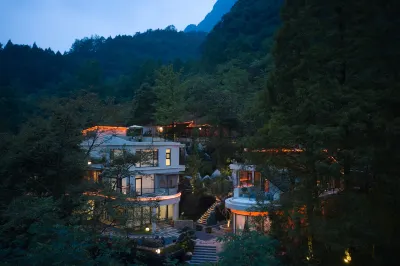 Jingshan Zhidu Forest Hot Spring B&B (Qingcheng Back Mountain Scenic Area Branch) 위칭궁 주변 호텔