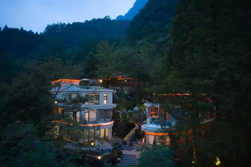 Jingshan Zhidu Forest Hot Spring B&B (Qingcheng Back Mountain Scenic Area Branch)