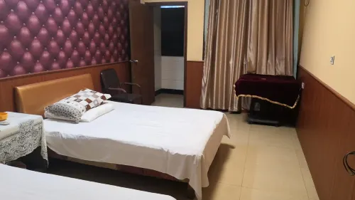 Xiaogan Yongdi Hotel - Homestays