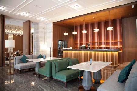 Meahood Hi-Thai Hotel Отели рядом с достопримечательностью «Hainan Institute of Science & Technology»