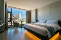 Baiyang Seaview Hotel (Dali Bohai Park High-speed Railway Station)