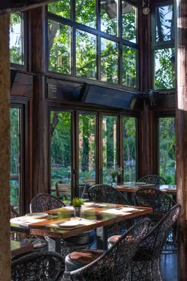 The Bivou 佖屋ホテル 束河四方街周辺のホテル