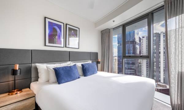 Oaks Brisbane on Felix Suites