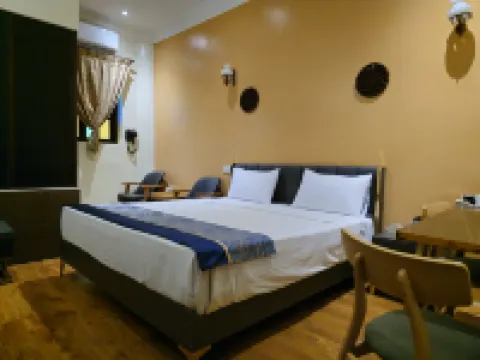THE CENTURY HOTEL （George Town)