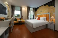 San Premium Hotel - Former Golden Cyclo Hotel The Bookworm Hanoi附近的飯店