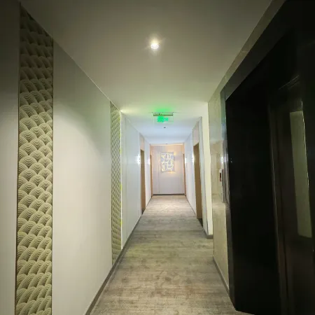 Jianli Jinge Hotel