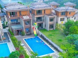 Jinyun Waterfront Hot Spring Villa