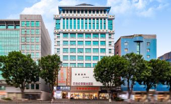 Dongguan Qinye Business Hotel (Fenggang Yongsheng Street)