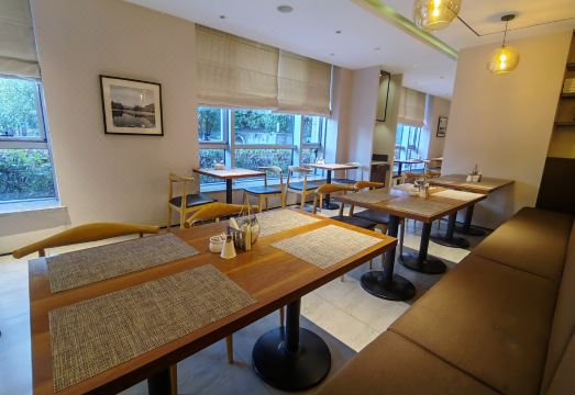 이텔 호텔 로비