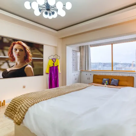 Fugitive Princess Homestay (Yanbian University Internet Red Wall Store)