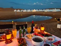 Weipan · Helanli Desert Resort & Guesthouse のホテル