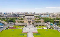 Sky Garden Rooftop Social Hostel | Steps to Bell Tower & Food St (24H & English-Friendly) - Scenic
