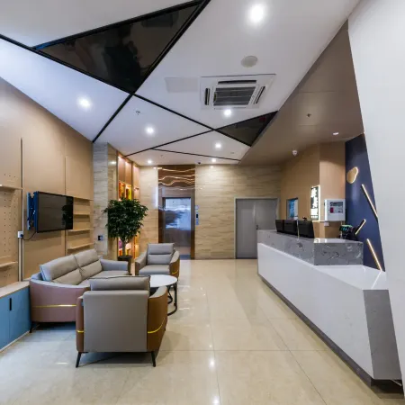 Homeinn Ease Hotel (Zibo Badaju The Mixc)