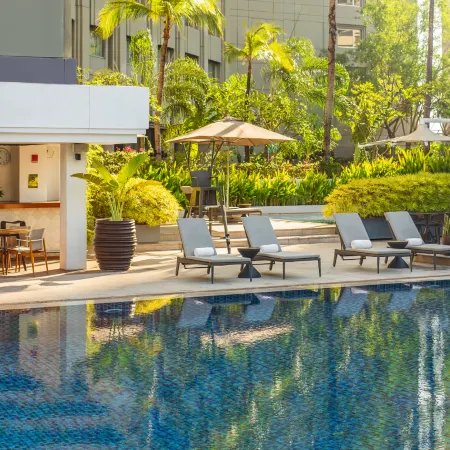 Makati Shangri-La, Manila