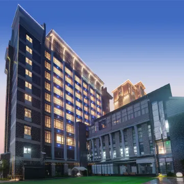 Vienna International Hotel version 5.0 Pingnan Guobao Avenue