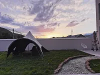 Starry Lodge B&B - غرفة مطلة على الجبل