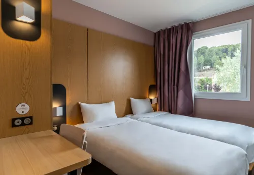 B&B Hotel Aix-en-Provence le Tholonet Hotel a Meyreuil