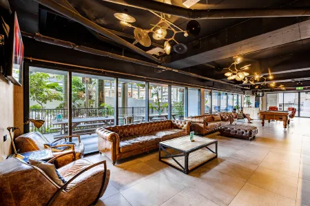 Bunk Surfers Paradise International Backpacker Hostel Отели рядом с достопримечательностью «Саул Бордуолк»