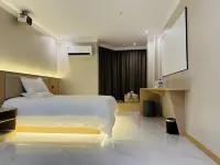 Puyang Yunduo Hotel