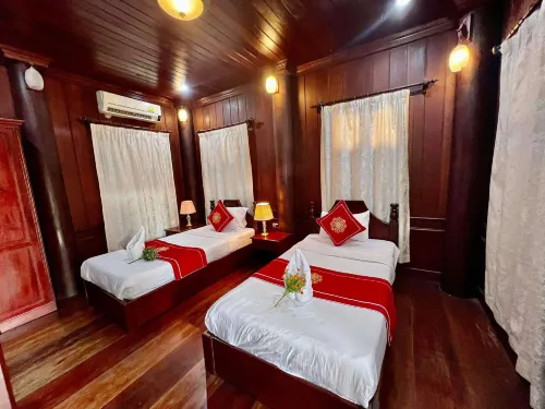 Villa Phathana Royal View Hotel