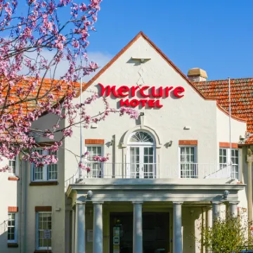 Mercure Canberra Hotels near Mount Ainslie