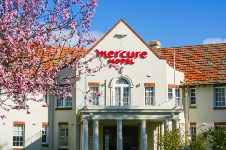 Mercure Canberra Отели рядом с достопримечательностью «Австралийский военный мемориал»