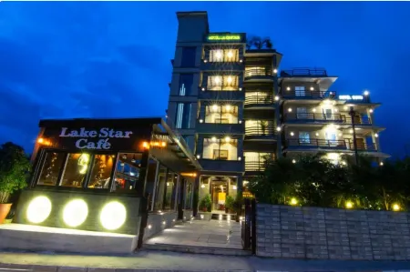 Hotel Lake Star Bistro
