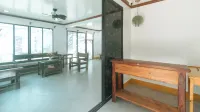 RedDoorz at Joel's Apartelle Hotel a Cardona