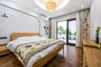 Dianshan Lake Jiuyue Shiguang · Lakeside Swimming Pool Party Resort Villa