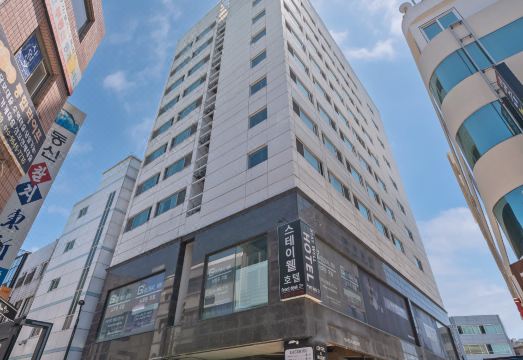 2. 스테이웰호텔..