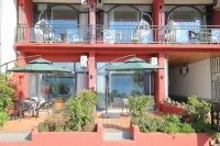 瀘沽湖雅居樂客棧（達祖情人灘店）